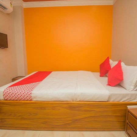 Oyo 48133 Hotel Payel Māldah Zewnętrze zdjęcie