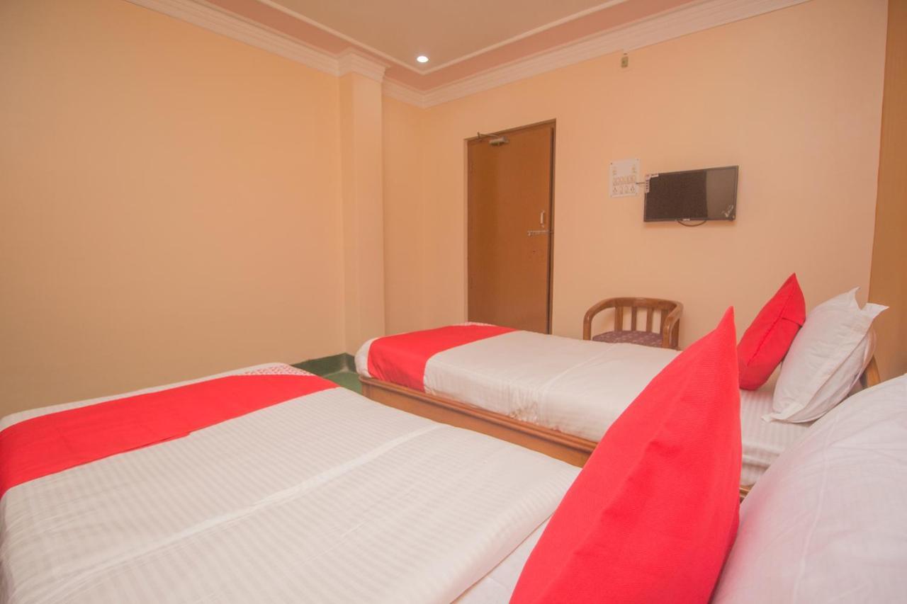 Oyo 48133 Hotel Payel Māldah Zewnętrze zdjęcie