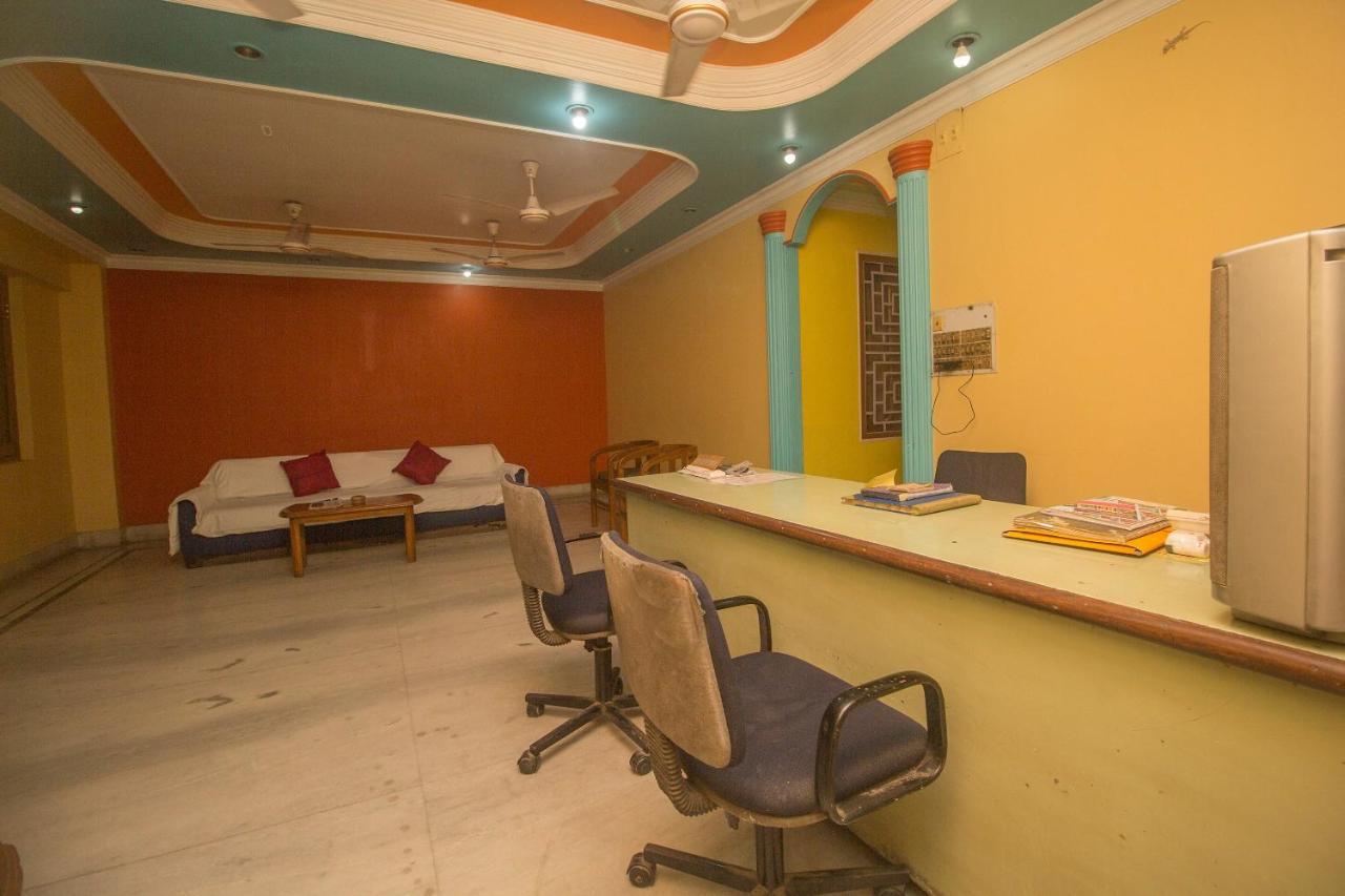 Oyo 48133 Hotel Payel Māldah Zewnętrze zdjęcie