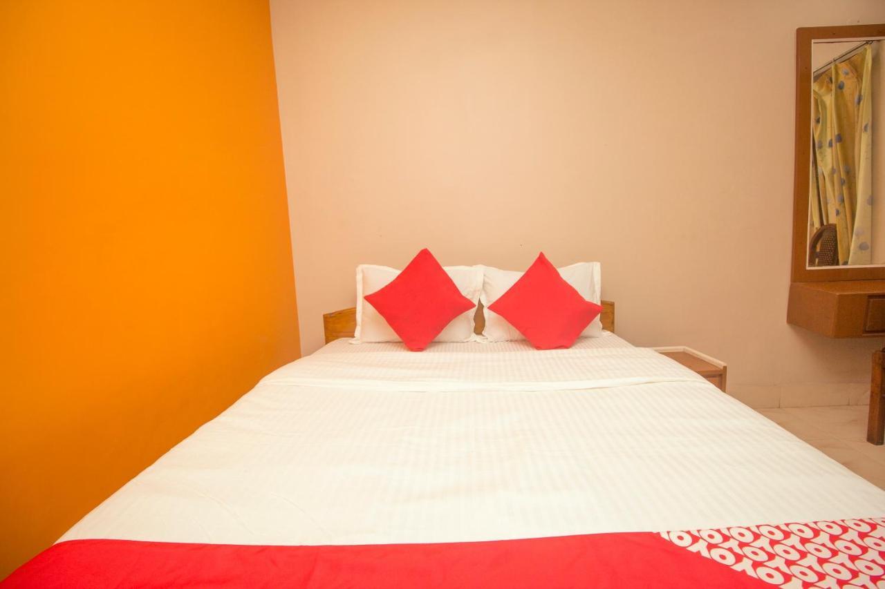 Oyo 48133 Hotel Payel Māldah Zewnętrze zdjęcie