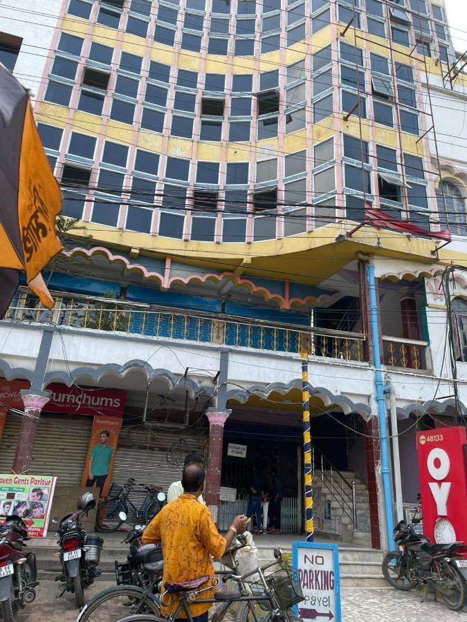 Oyo 48133 Hotel Payel Māldah Zewnętrze zdjęcie