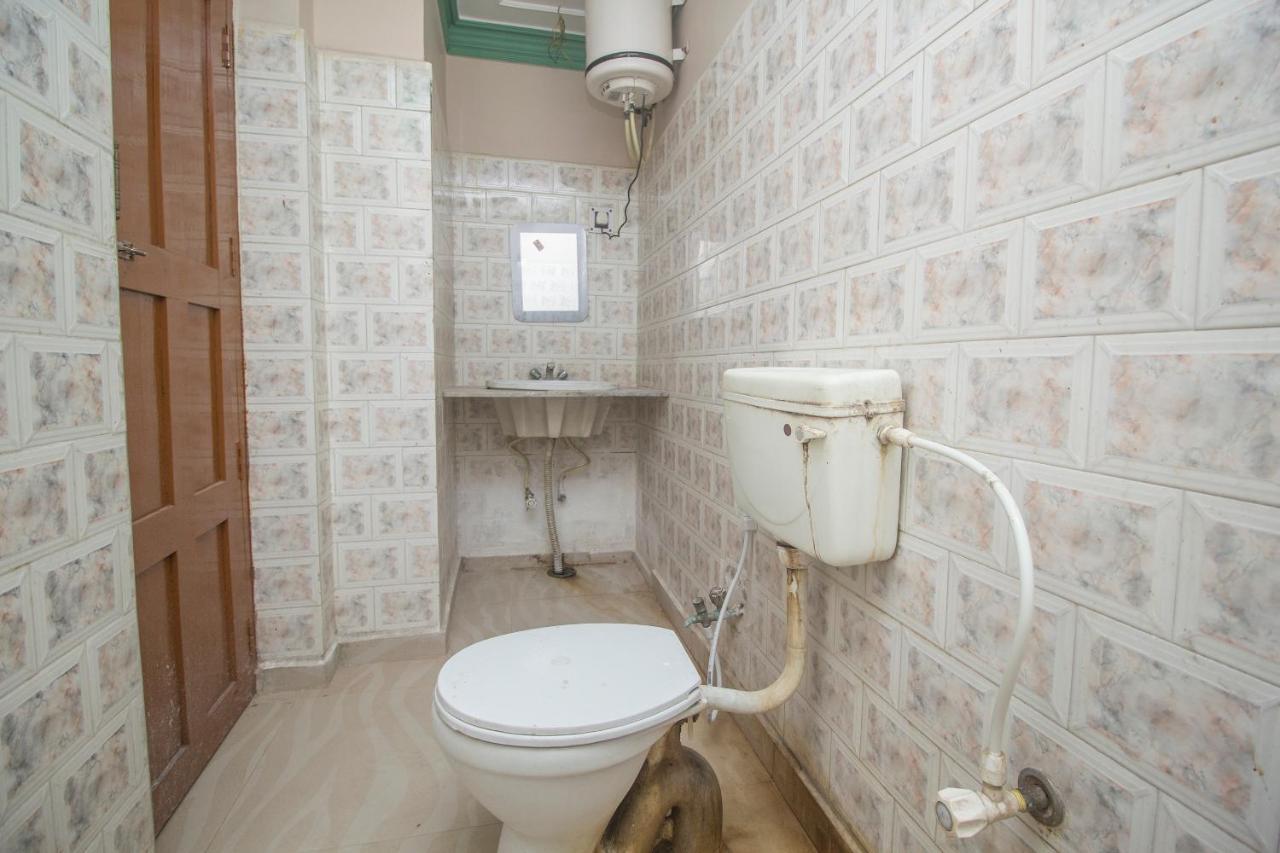 Oyo 48133 Hotel Payel Māldah Zewnętrze zdjęcie