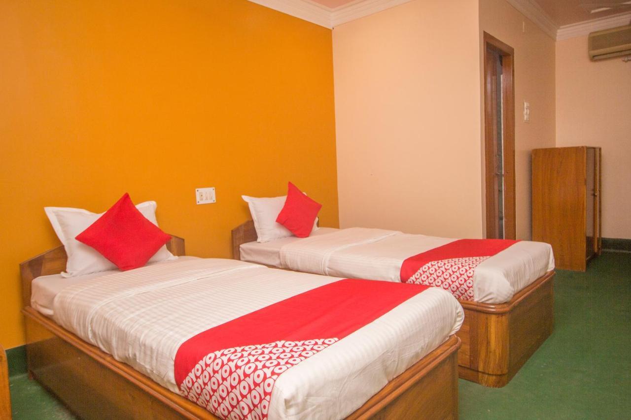 Oyo 48133 Hotel Payel Māldah Zewnętrze zdjęcie