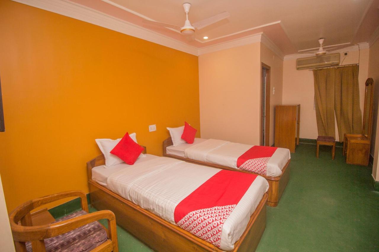 Oyo 48133 Hotel Payel Māldah Zewnętrze zdjęcie