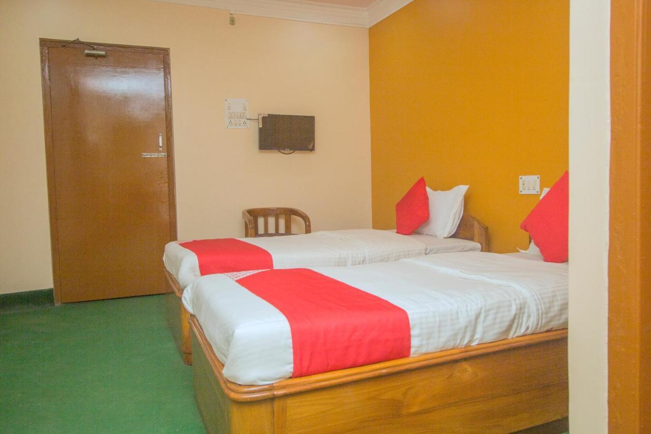 Oyo 48133 Hotel Payel Māldah Zewnętrze zdjęcie