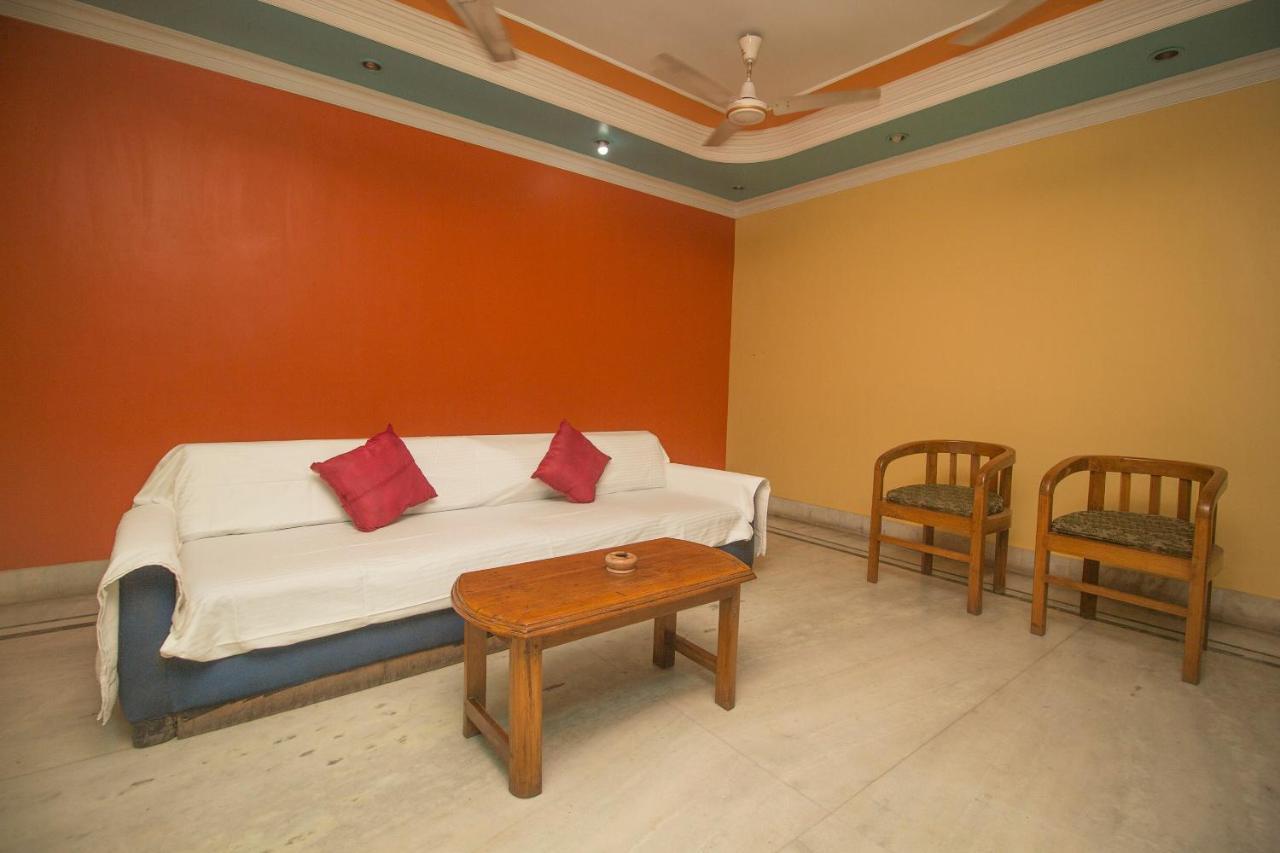 Oyo 48133 Hotel Payel Māldah Zewnętrze zdjęcie